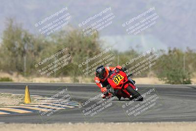 media/Nov-16-2025-Race Pace (Sun) [[8c5fa54630]]/Verified Riders/2-Turn 7 (945am)/